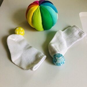 Baby White Sock Toy Set with Rainbow Ball and Senser  Lovevery Guide 5-6 months